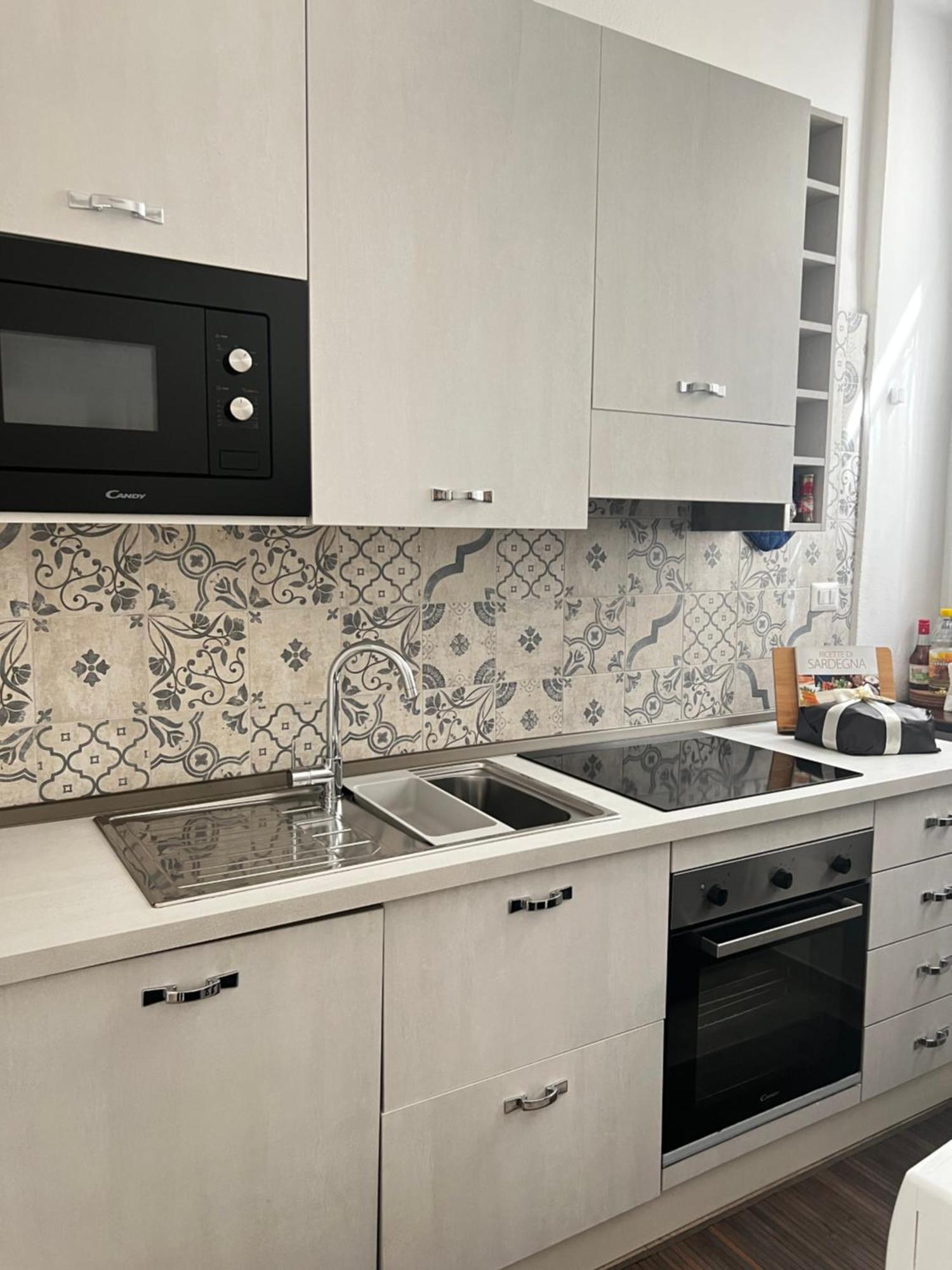 Appartement La Casa Di Ale Nel Centro Storico Di Cagliari Extérieur photo